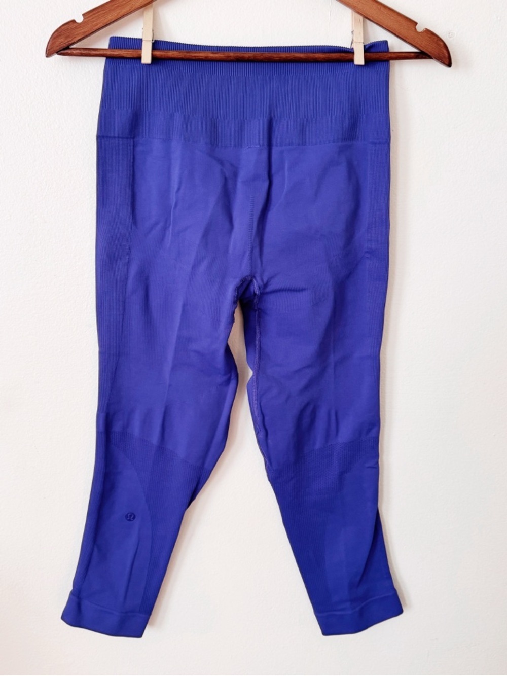 Lululemon Capri compressions Cobalt Blue High-Waist Leggings size 8 - Picture 2 of 4